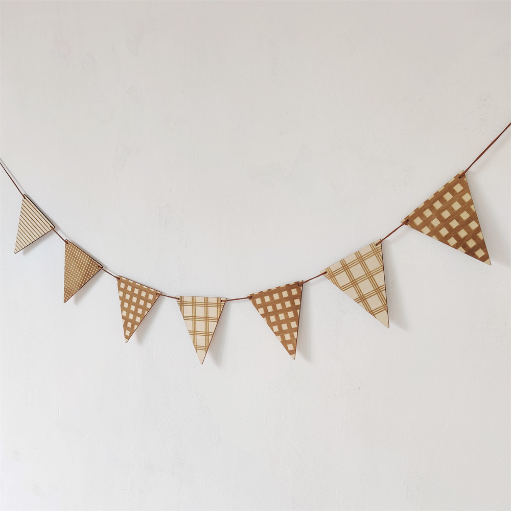 Baby Nursery Bunting - الشمال خشبية راية مثلثة الشكل الجدار
