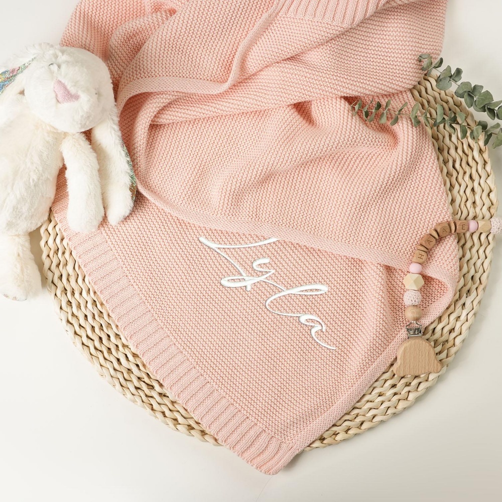 بطانية أطفال محبوكة مطرزة باسم - مراجعة Baby Nursery Keepsake وسعره