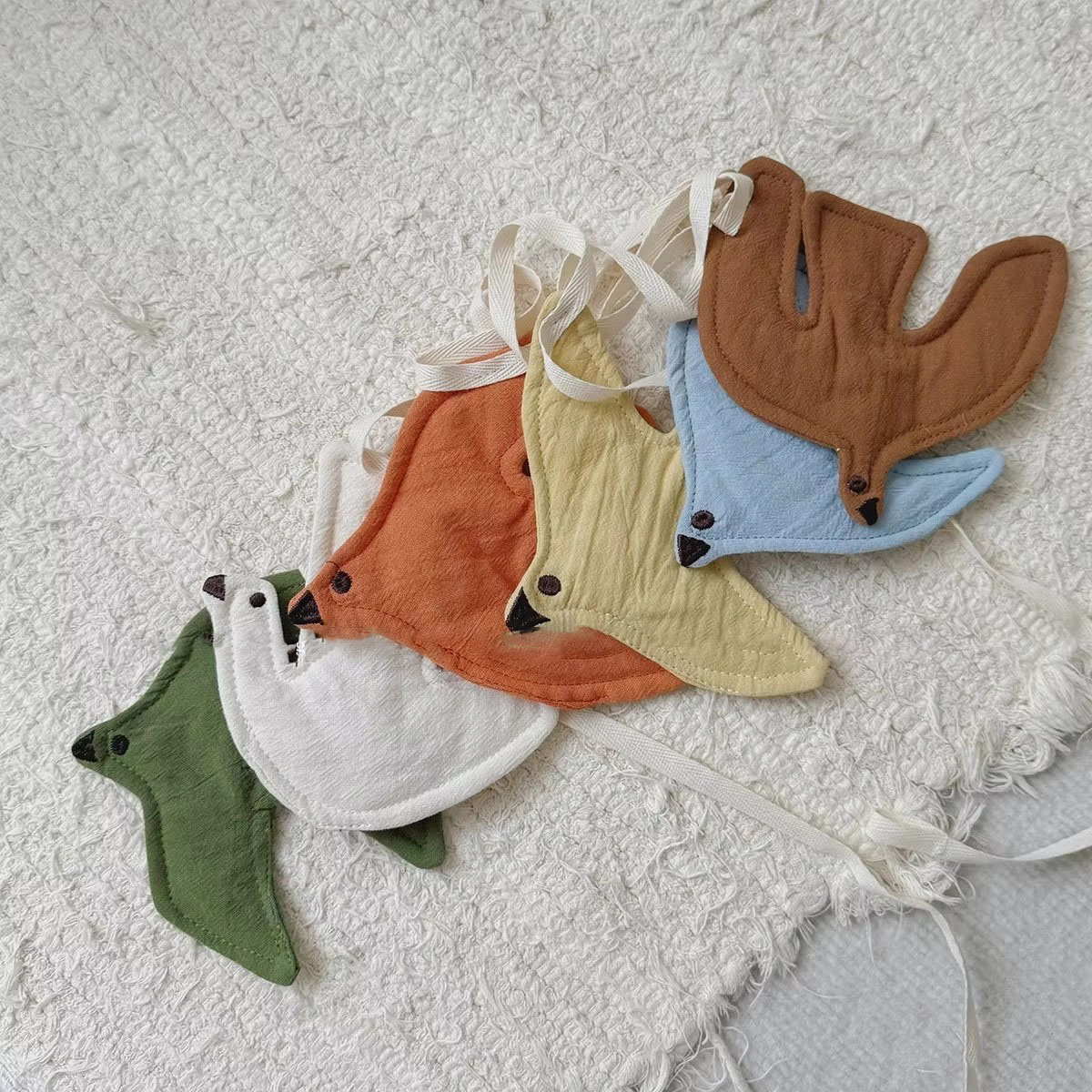 أعلام قماشية على شكل طيور لتزي - مراجعة Baby Nursery Bunting وسعره